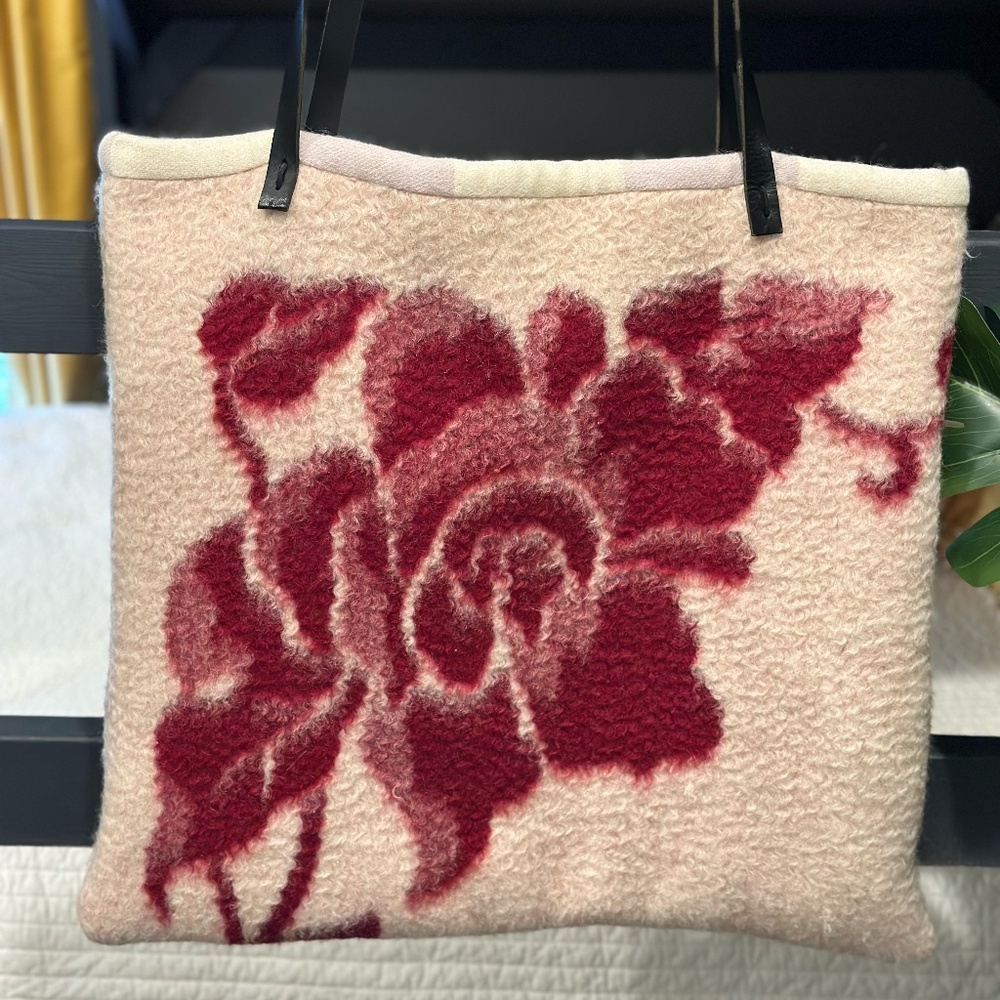 Bespoke wool bag